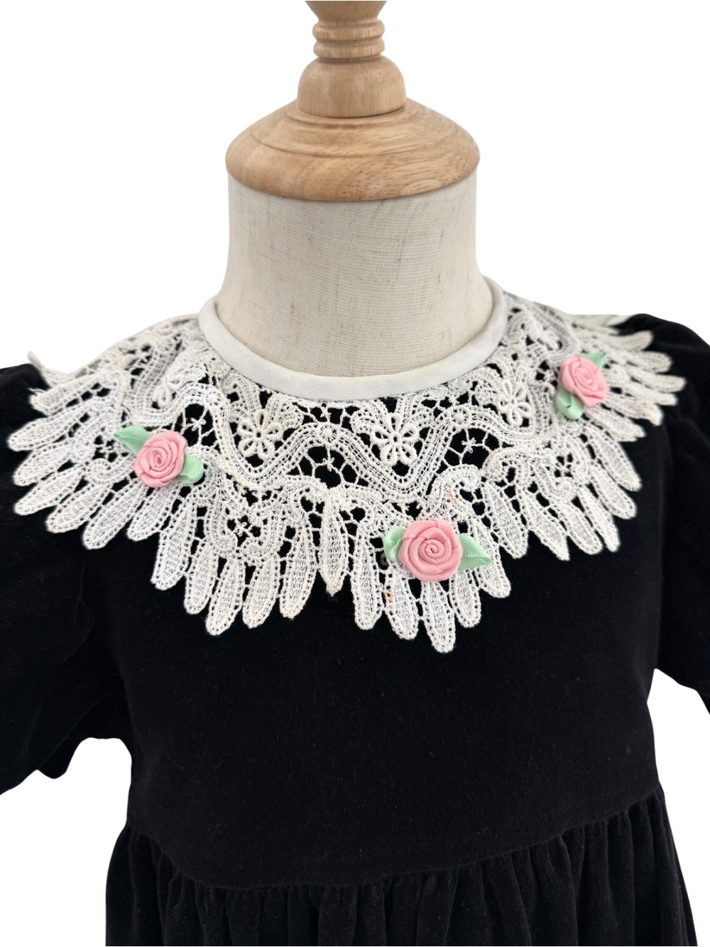 Vintage Sylvia Whyte Saks Fifth Avenue Pink Roses Black Velvet Dress Girls 4T - Picture 3 of 8